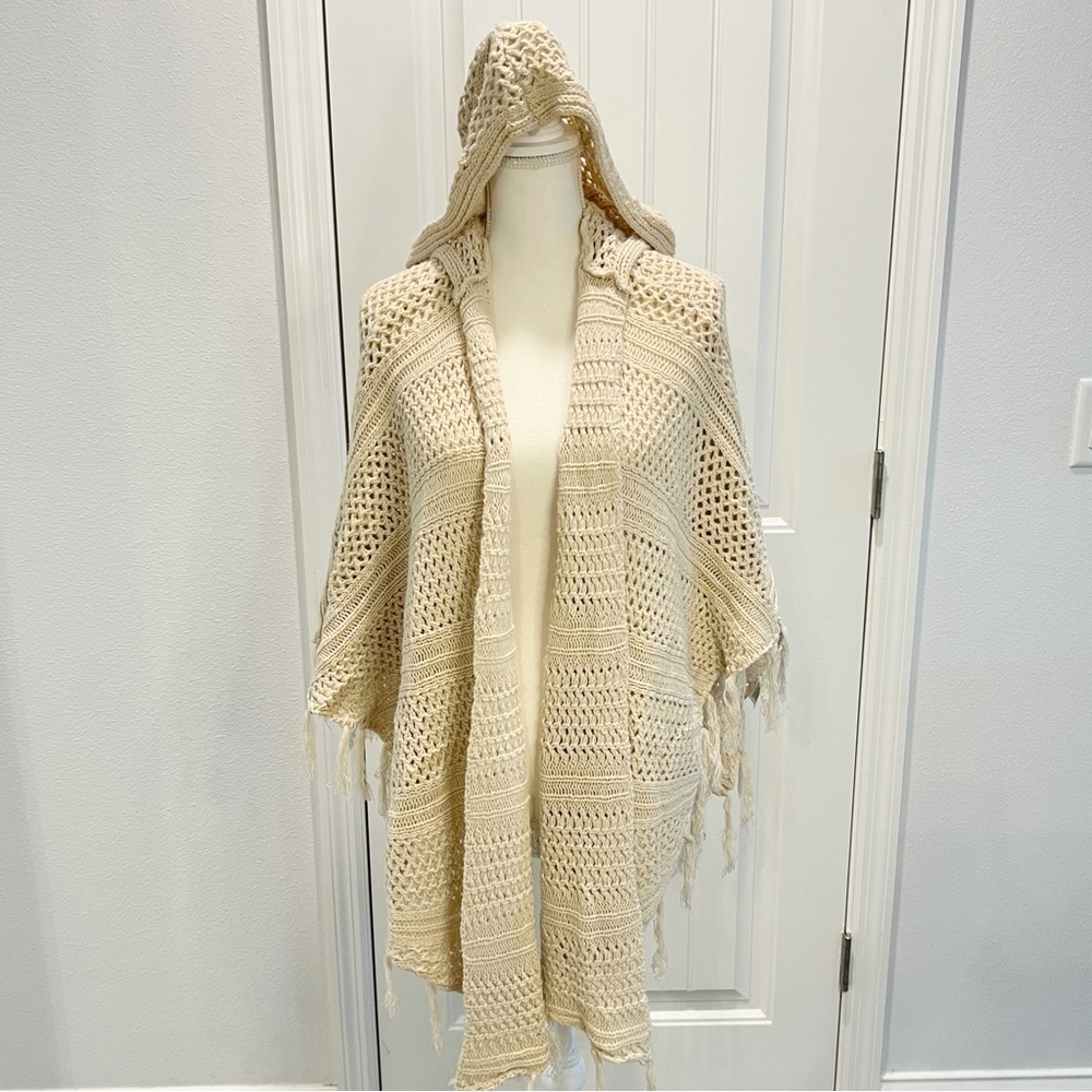 Don't You Dare Wide Knit Shawl Cardigan Tan Fringe Size L/XL Boho Festival Hood